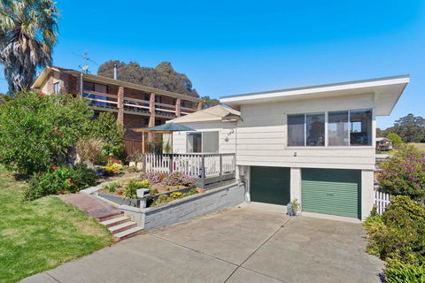 Frangipani Cottage Narooma - Tourism Canberra 3