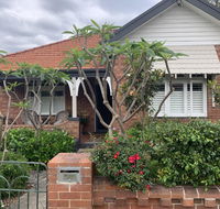 Frangipani House Cooks Hill - Tourism Canberra