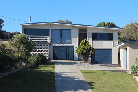 Gabbadah Beach House - Tourism Canberra 0