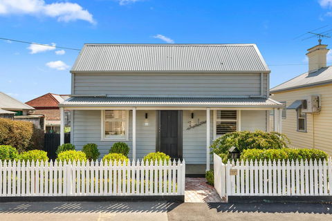 Geelong West Miner's Cottage - Tourism Canberra 0