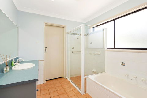 Getaway South Coast - Holiday House With Pool - Tourism Canberra 2