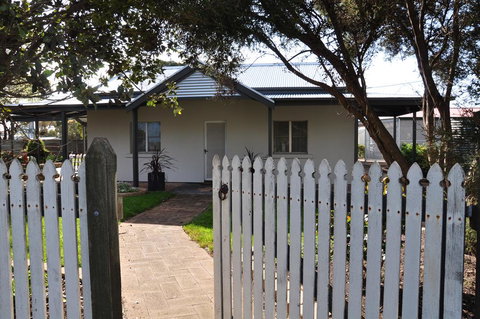 Girraween House - Tourism Canberra 0