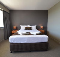 Gladstone Reef Hotel Motel - Tourism Canberra