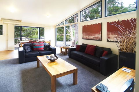 Glengarriff Townhouse 2 - Tourism Canberra 2