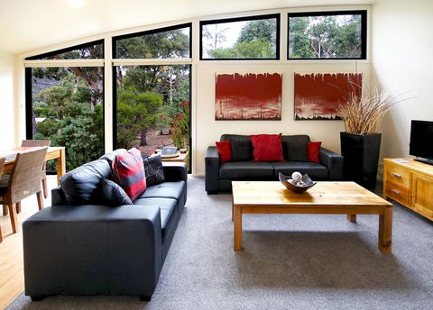 Glengarriff Townhouse 2 - Tourism Canberra 3