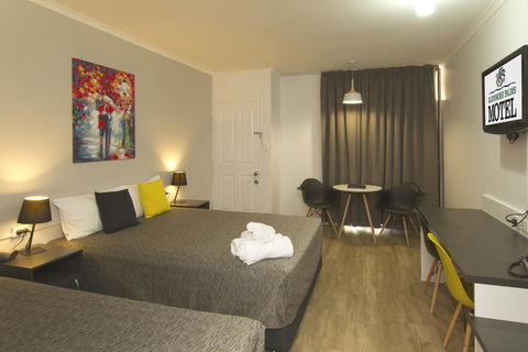Glenmore Palms Motel - Tourism Canberra 3