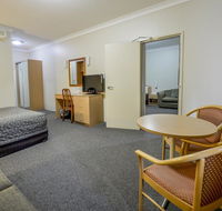 Golden Guitar Motor Inn - Tourism Canberra