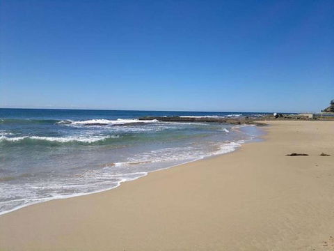 Golden Sands 1 - Absolute Beachfront - Tourism Canberra 0