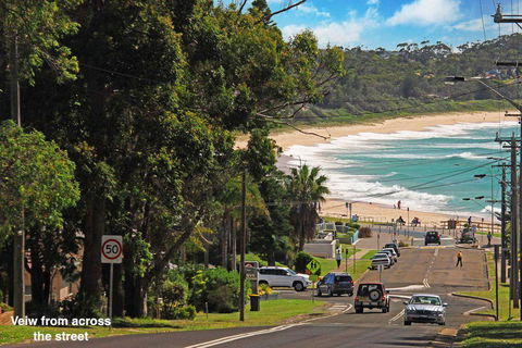 GOLF 39 MOLLYMOOK BEACH - Tourism Canberra 0
