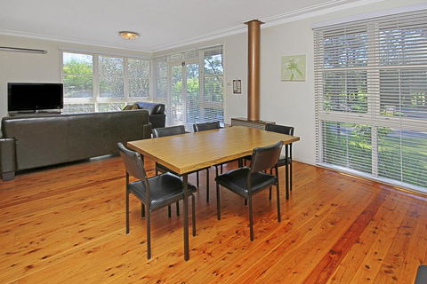 GOLF 39 MOLLYMOOK BEACH - Tourism Canberra 1