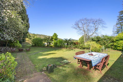 GOWAN ROSS COTTAGE - Tourism Canberra 0