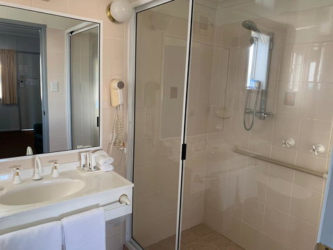 Granite Belt Motel - Tourism Canberra 1