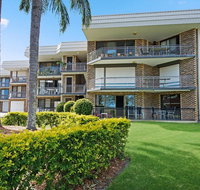 Great location close to waterfront Shops Restaurants and Cafes. - Tourism Canberra