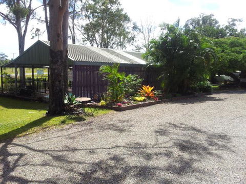 Greenacres Motel / Van Park - Tourism Canberra 2
