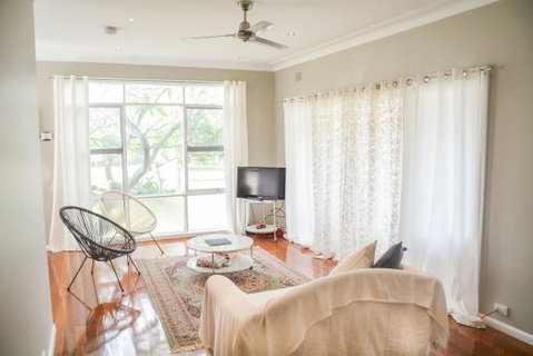 Gregory's Place - Tourism Canberra 0