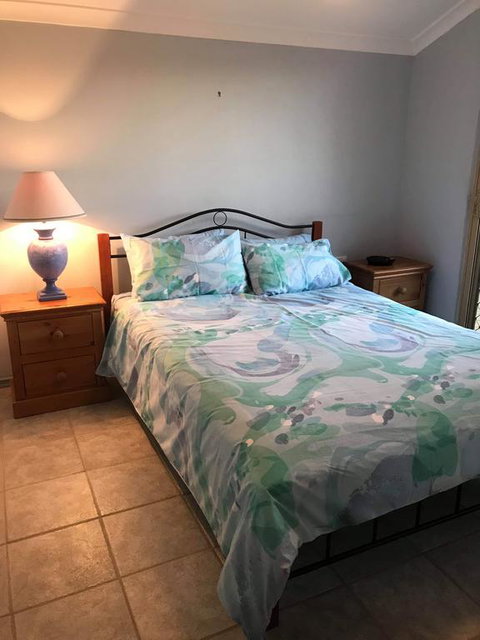 Guesthouse On Dolphin - Tourism Canberra 3