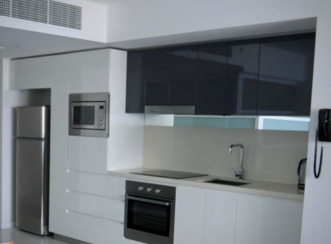 H Luxury Apartment At Surfers Paradise - Tourism Canberra 1