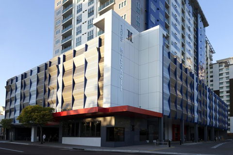 H On Mitchell Apartment Hotel - Tourism Canberra 0