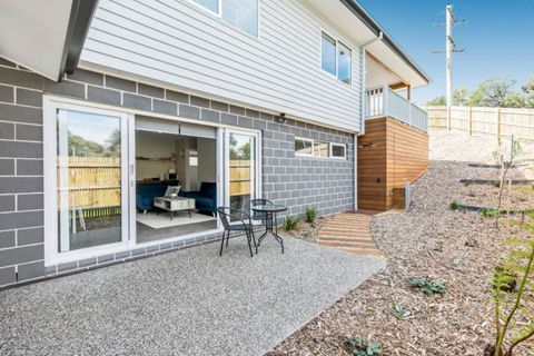HALE KUPA Rye Beach House Spa Table Tennis - Tourism Canberra 2