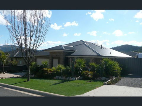 Hampton On Toner - Tourism Canberra 0