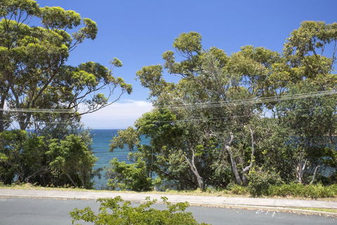 HARBOUR BREEZE - ULLADULLA - Tourism Canberra 0