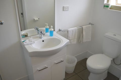 Harbourside Motel - Tourism Canberra 2