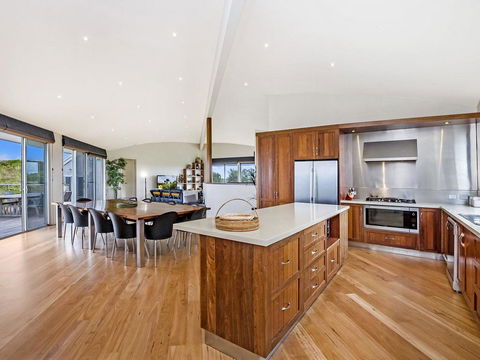 HEARN'S BEACH HOUSE - Tourism Canberra 2