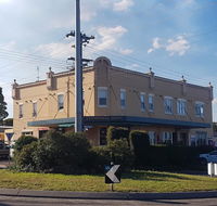 Helensburgh Hotel - Tourism Canberra