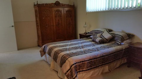 Hilltop Hideaway - Tourism Canberra 1