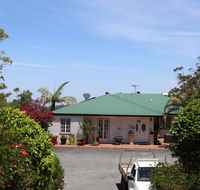 Hilltop on Tamborine - Tourism Canberra