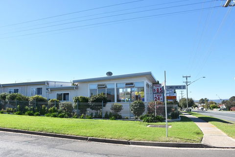 Hillview Motel - Tourism Canberra 3