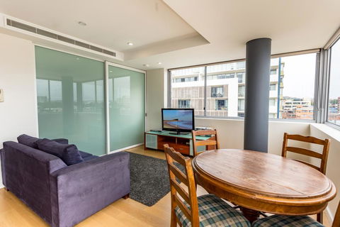 Honeysuckle Executive Suites - Tourism Canberra 2