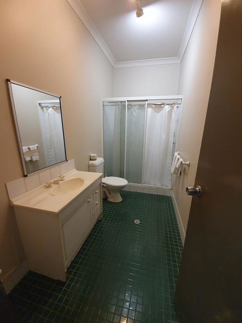 Hotel Allen - Tourism Canberra 3