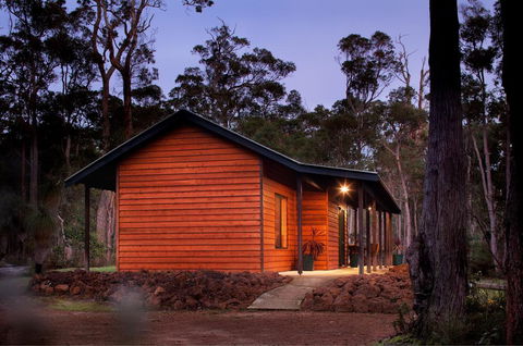 Island Brook Estate Winery And Chalets - Tourism Canberra 0