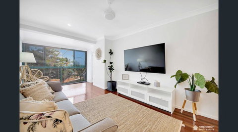 Island Vista - Tourism Canberra 1