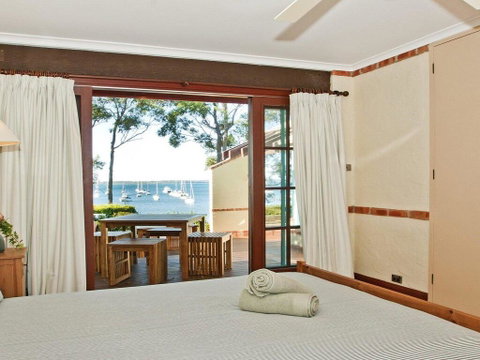 Izba - Mediterranean Style Hideaway - Tourism Canberra 3