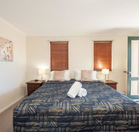 Jacaranda Place Motor Inn - Tourism Canberra