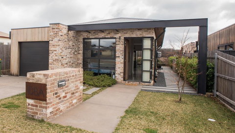 Jamila - Tourism Canberra 0