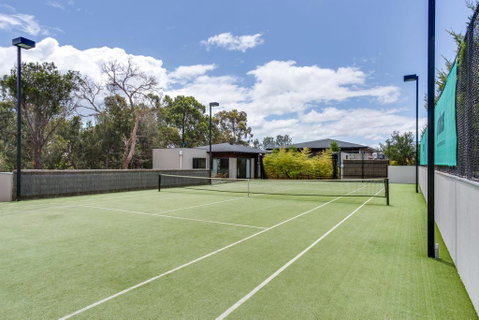Kalina Retreat: Resort Style Tennis & Pool - Tourism Canberra 3