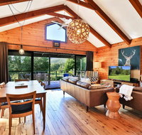 Kangaroo Valley Timber Cabin - Tourism Canberra