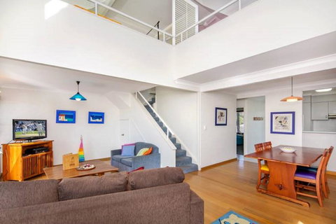 Kendall Beach Apartments 5 - Belongil Beach - Tourism Canberra 1