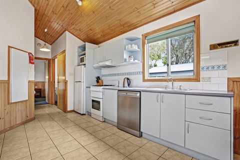 Kendalls Beach Holiday Park - Tourism Canberra 2