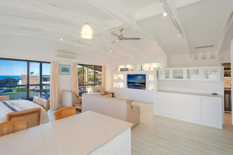 Kianga Parade Beach House - Tourism Canberra 1