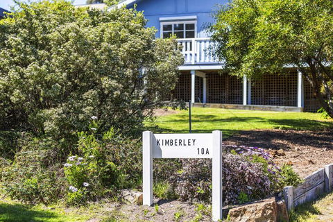 KIMBERLEY - McCRAE - Tourism Canberra 2