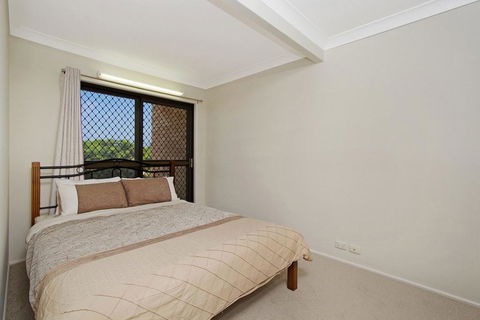 KINGSCLIFF HOLIDAY HOME ON THE HILL - SYD'S VIEW - Tourism Canberra 0
