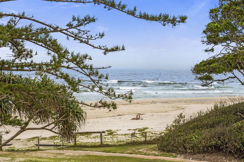 KINGSCLIFF NOR NOR EAST 101 ON MARINE PARADE - Tourism Canberra 0