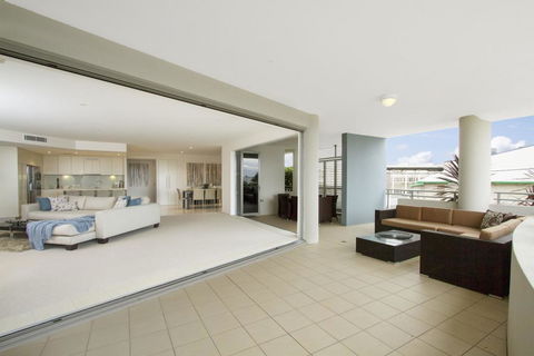 KINGSCLIFF OCEAN VIEW TERRACE BY THE FIGTREE 5 - Tourism Canberra 2
