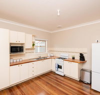 Kinross on Cox Sweet Neat  Simple  Wifi - Tourism Canberra