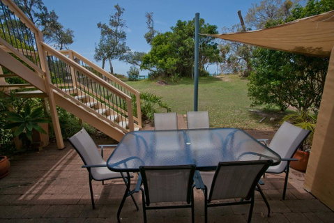Korora Bay Beach House - Tourism Canberra 3