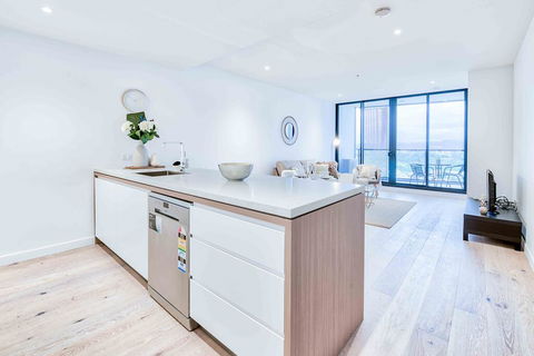 KOZYGURU FORTITUDE VALLEY HIGH LEVEL 2 BED APT + FREE PARKING QFV179-2612 - Tourism Canberra 1